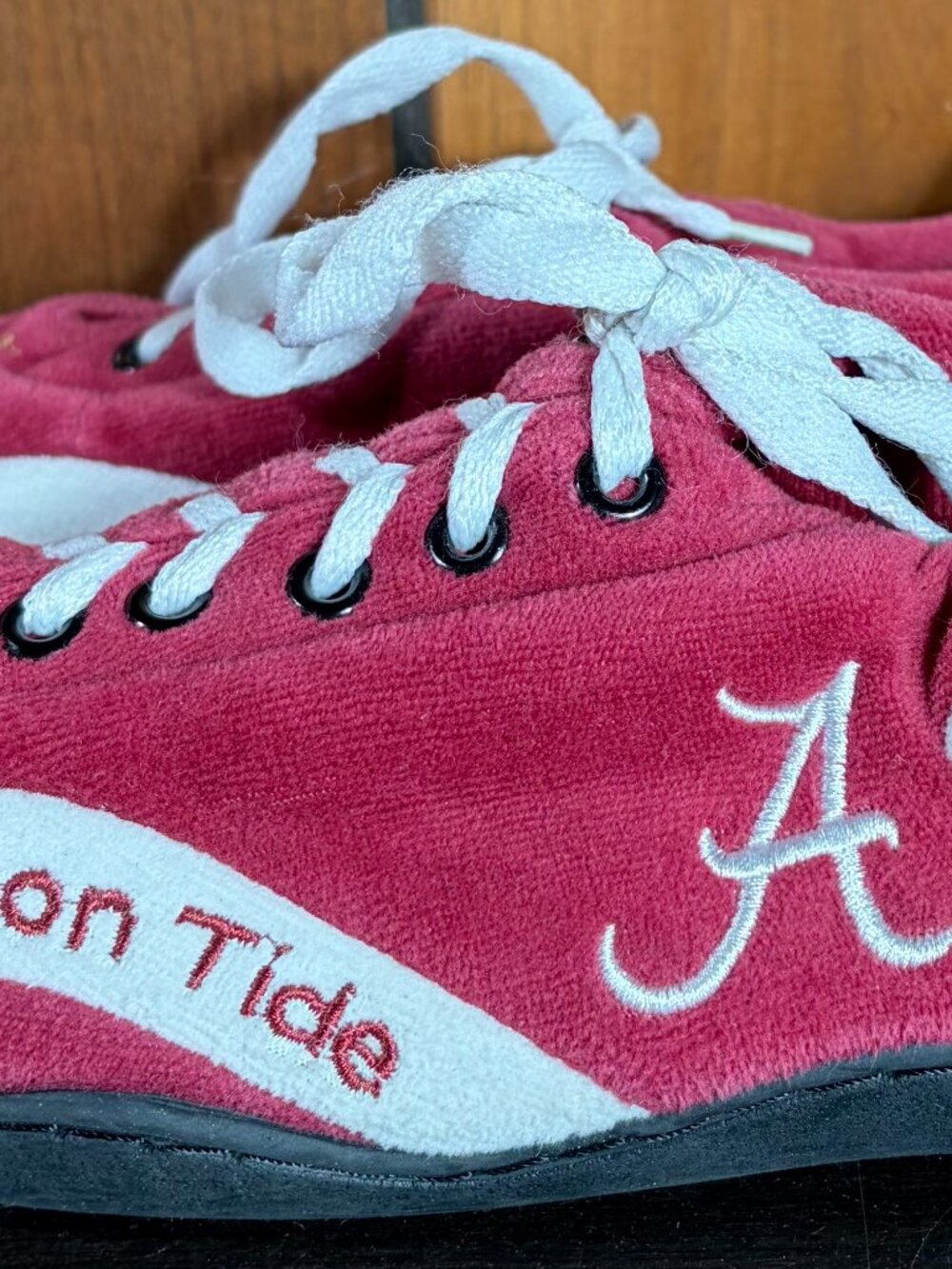 Comfy Feet Alabama Crimson Tide Velour Indoor/Outdoor Lace Slippers Mens Sz 7-8
